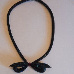 Elegant Black Bow Necklace
